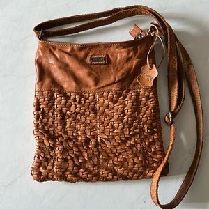 💗Spikes & Sparrow Leather Crossbody Bag